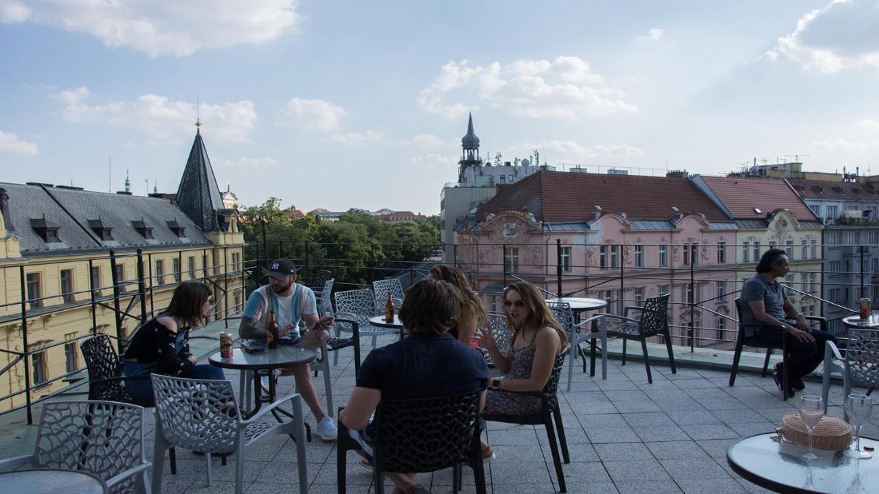 The Clock Inn Praga Esterno foto